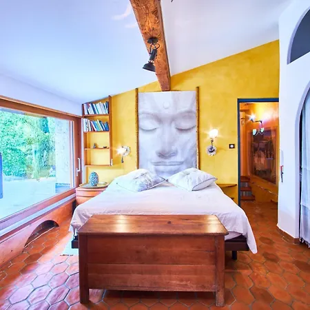 Martin Le Vinoux Maison Holiday home *