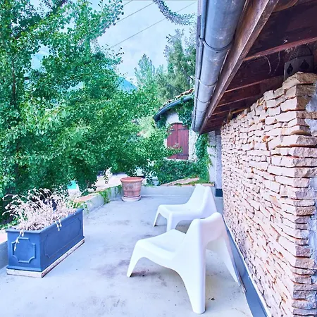 Martin Le Vinoux Maison Holiday home